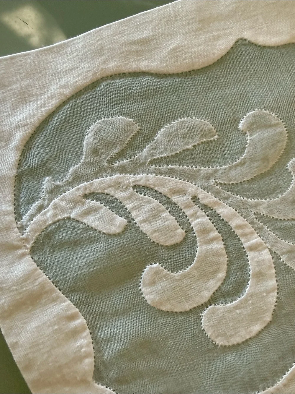 Embroidered Vintage Linen White Napkins - Set of 8 Dinner Napkins